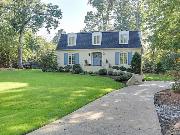 3rd image of 118 Evergreen Way