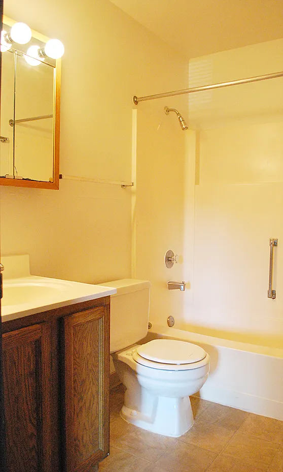 Homestead Apartments — Photo 4