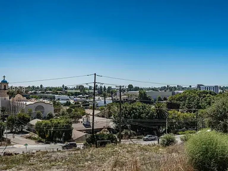 8123-8137 Cascio Ct — Photo 28