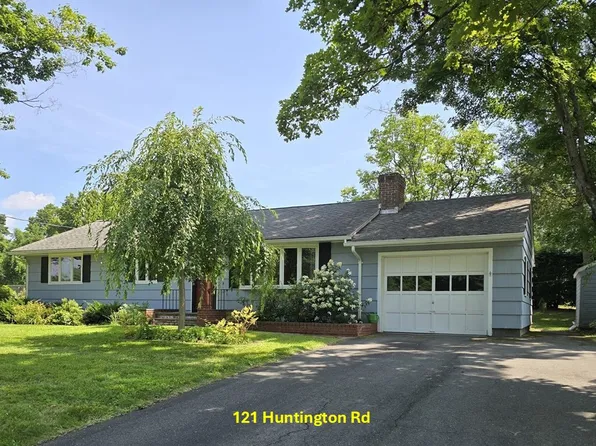 121 Huntington Rd, Hadley, MA 01035