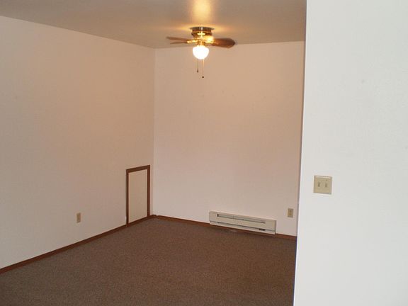 3rd image of 403 Harvey St #Q3w63w8vu