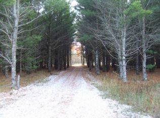 515 Hoague Rd, Manistee, MI 49660