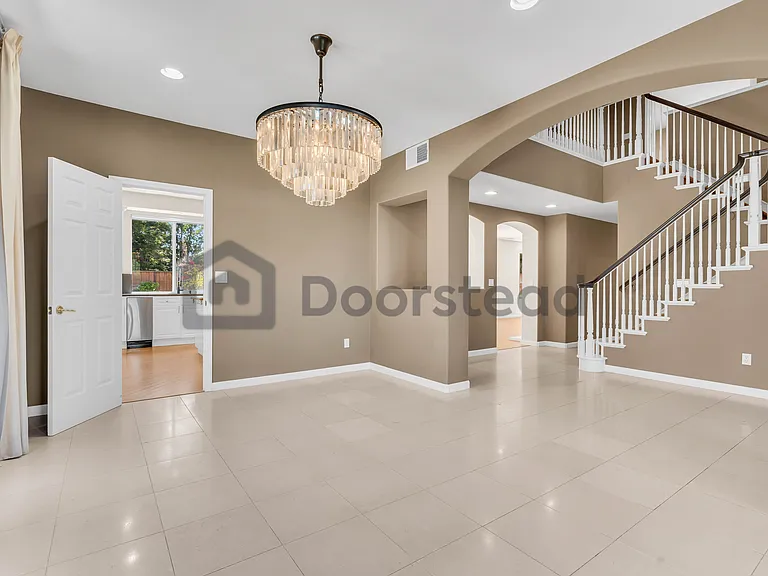 513 Winding Brook Ct — Photo 9