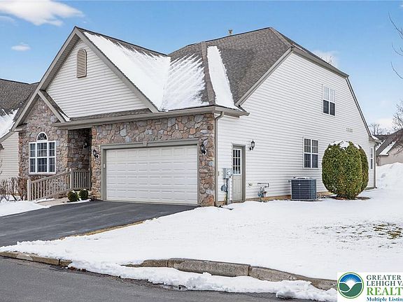 2nd image of 2920 Lifford Ln