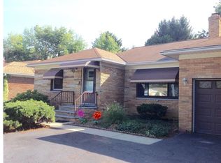 955 Lander Rd, Mayfield Village, OH 44143