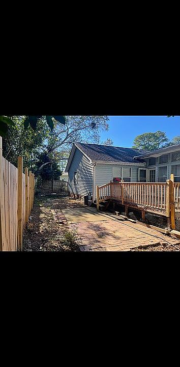 2nd image of 113 Chippenham Cir