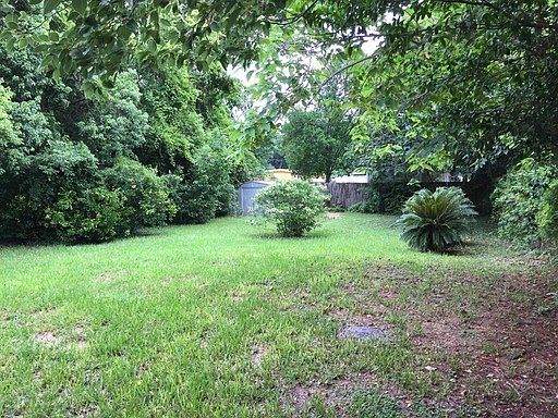5th image of 1935 Magnolia Ave