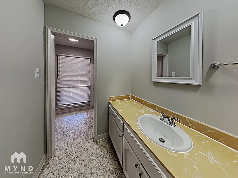 1840 Westridge Dr — Photo 14