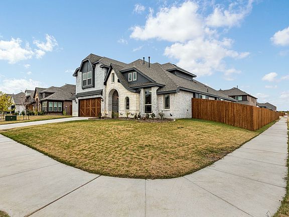 2nd image of 473 Brushwood Ln