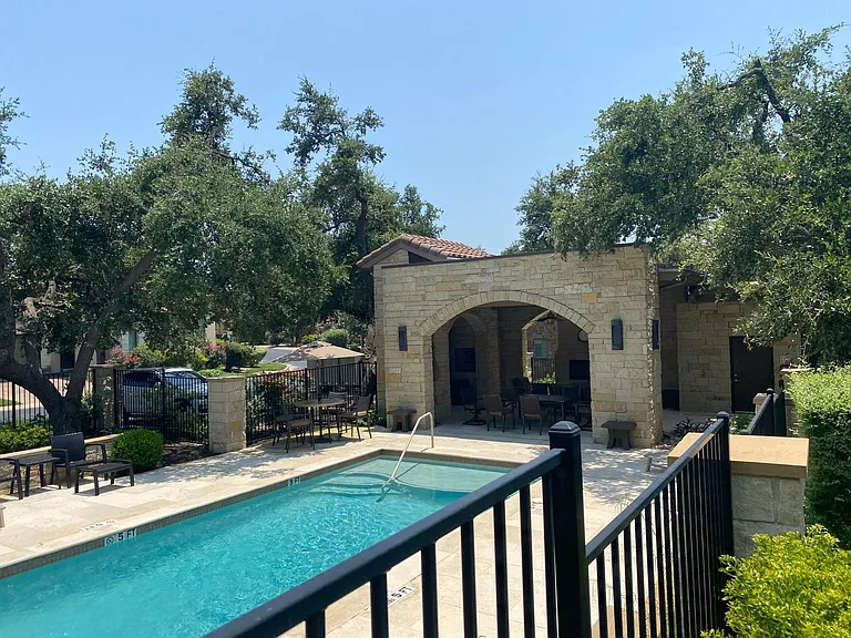 4312 Falconhead Nest Dr — Photo 39
