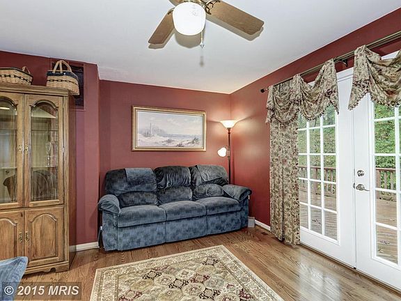 5th image of 266 Southdale Ct