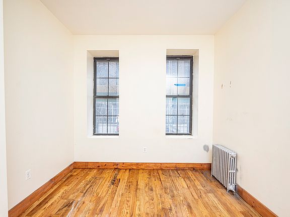 3rd image of 32 Starr St #1B