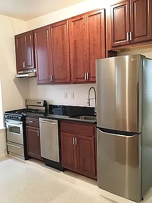 5th image of 21 E 108th St APT 4B