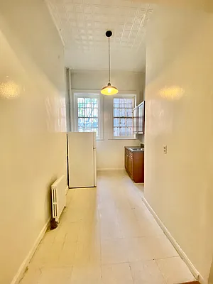 Rented by CMV Realty Inc. | media 6