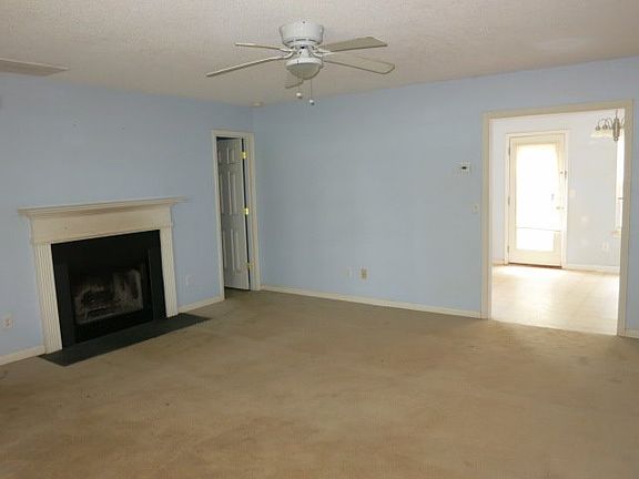 Additional Living Room