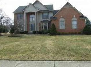 7171 White Oak Dr, West Bloomfield, MI