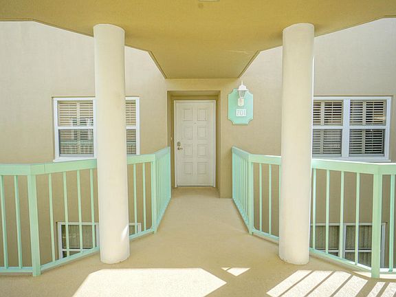 5th image of 4 Oceans West Blvd APT 701A