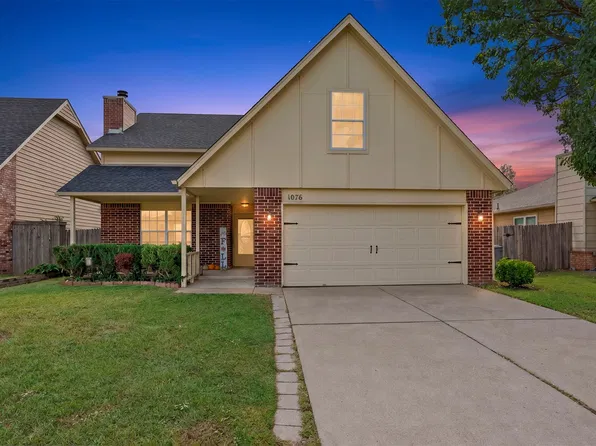 1076 E 132nd Pl, Glenpool, OK 74033