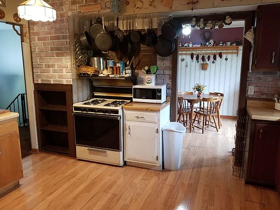 4th image of 7857 Columbia Ave