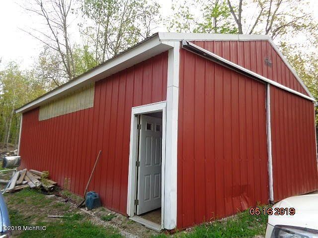 2nd image of 5568 Paw Paw Lake Rd