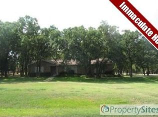 2700 Oakwood Dr, Burleson, TX 76028