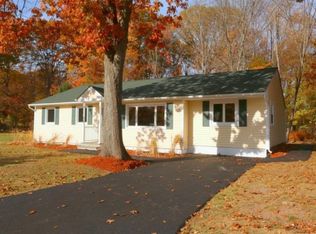 10 Pinecrest Rd, Valley Cottage, NY 10989