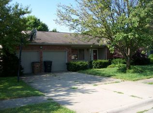 2457 Cedarcrest Dr, Columbus, IN 47203