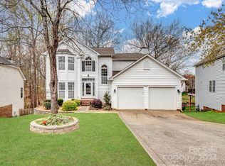6315 Skyline Dr, Charlotte, NC 28269