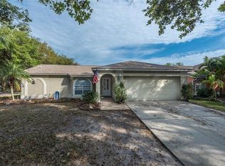 11202 Longbrooke Dr, Riverview, FL 33579