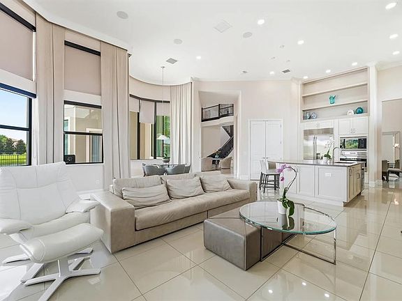 5th image of 3986 ISABELLA CIRCLE