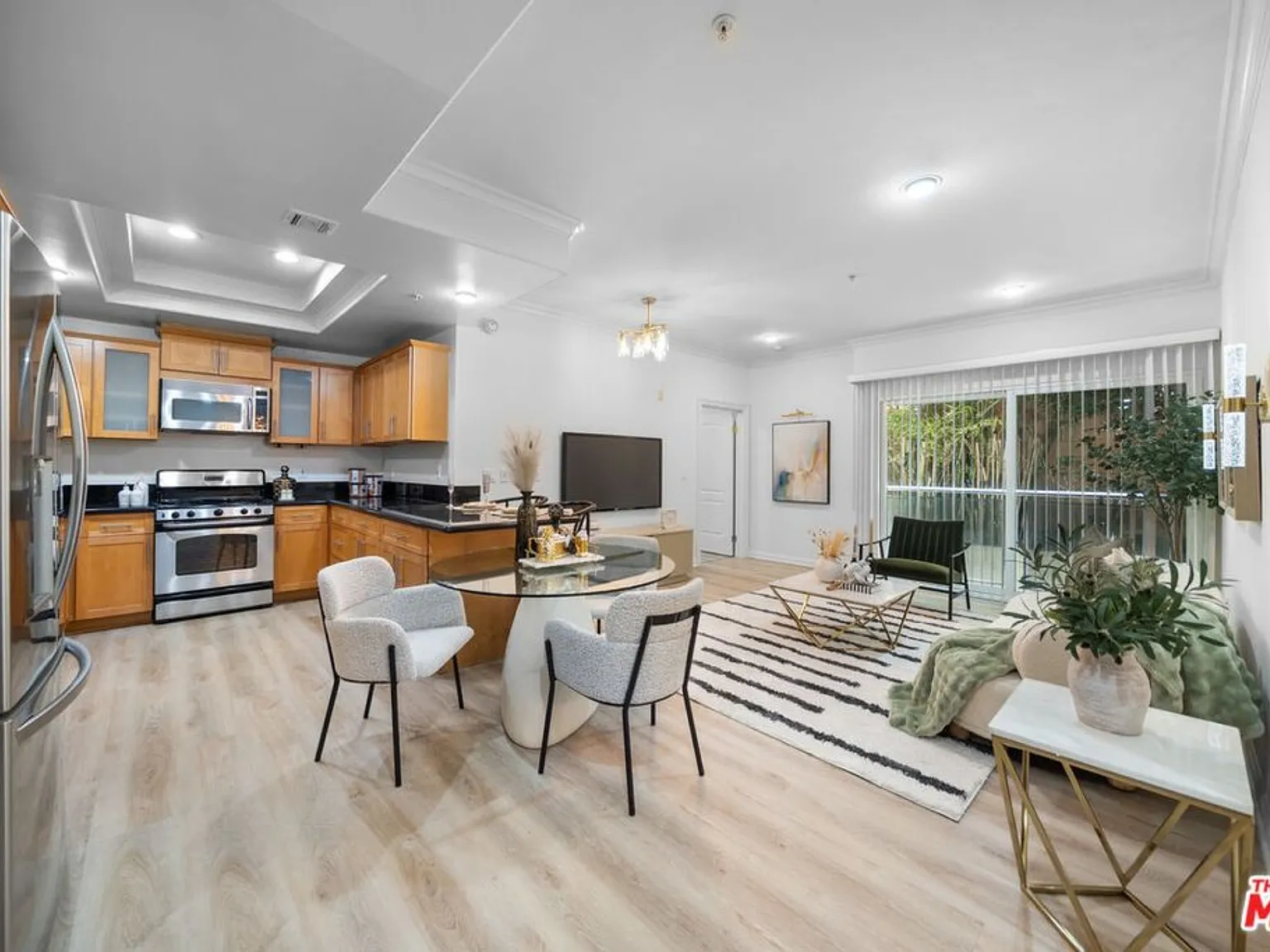 2 bed, 930 sqft, $2,950 — Photo 1