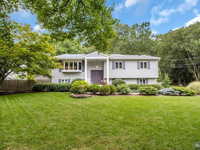 36 Cathy Rd, Hillsdale, NJ, 07642