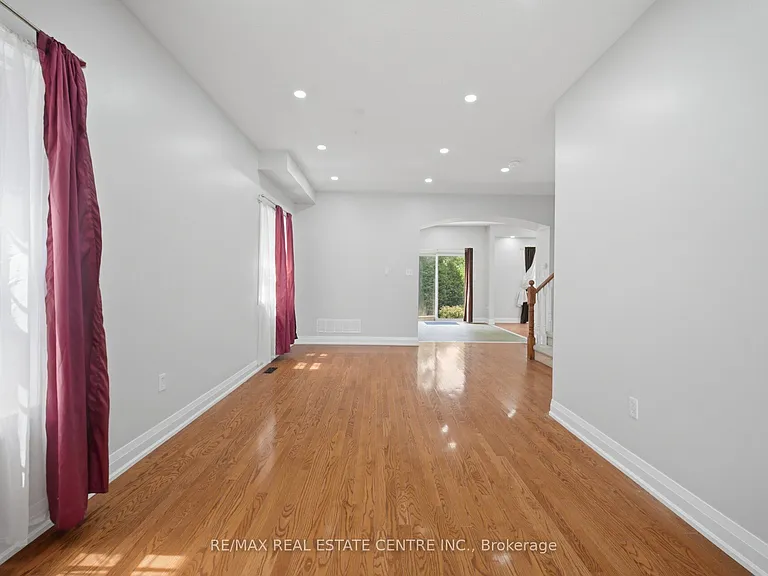 3857 Brinwood Gate #UPPER LEVEL — Photo 8