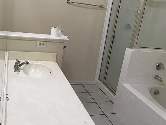 5th image of 1341 Maplewood Dr