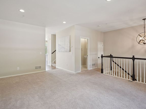 4th image of 408 Proft Pl NE