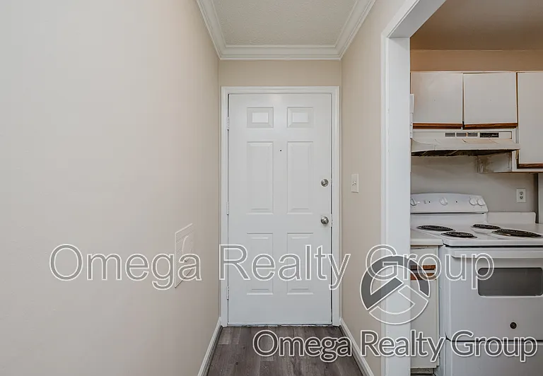 3638 Castle Ridge Rd — Photo 4