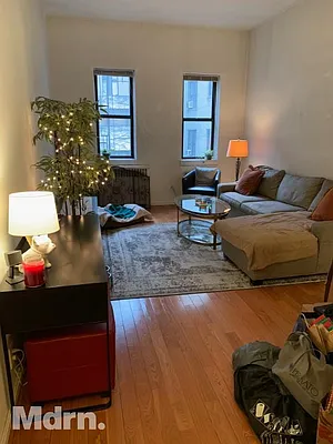 Rented by Mdrn Residential | media 8