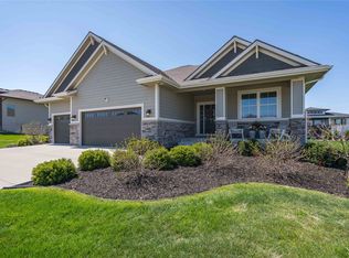 3870 Wildwood Ct, Waukee, IA 50263