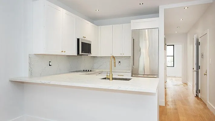 Rented by Nooklyn NYC LLC | media 32