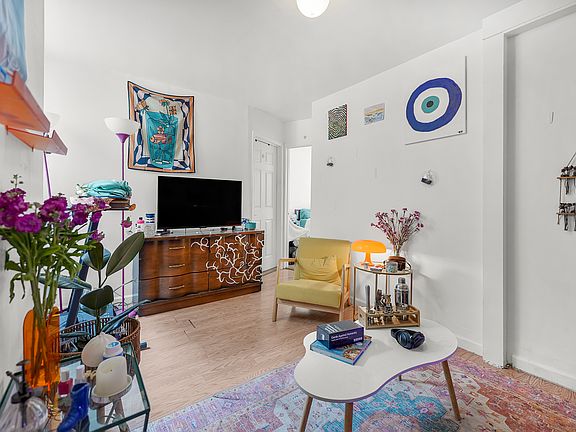 2nd image of 124 Mott St APT 11