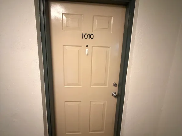 1010 Deer Run #1010, Norristown, PA 19403