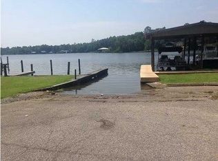 319 Riverbend Dr, Mobile, AL 36605