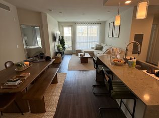 749-6263 N Topanga Canyon Blvd APT 749, Woodland Hills, CA 91367