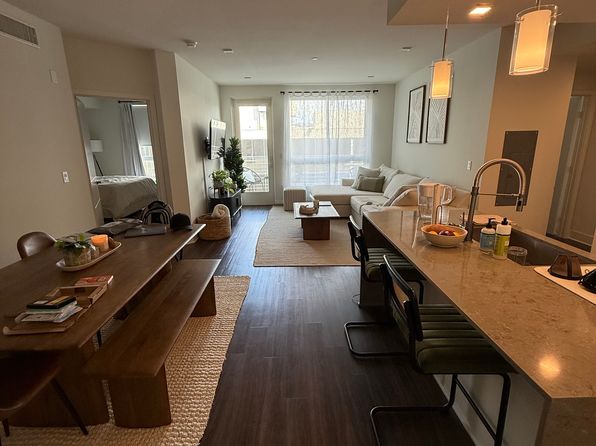 749-6263 N Topanga Canyon Blvd APT 749