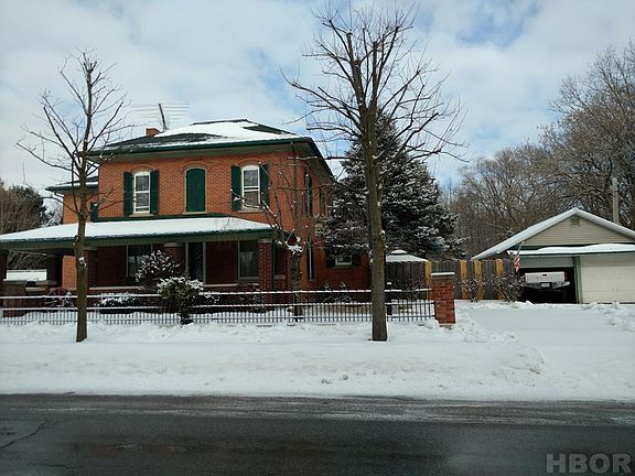 3rd image of 300 E Saffell Ave