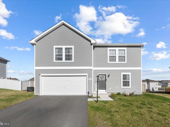 46 Luxor Ct, Bunker Hill, WV 25413