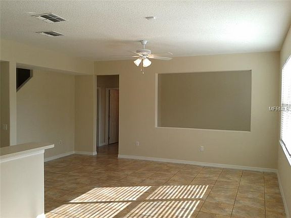 4th image of 10042 Stratford Pointe Ave