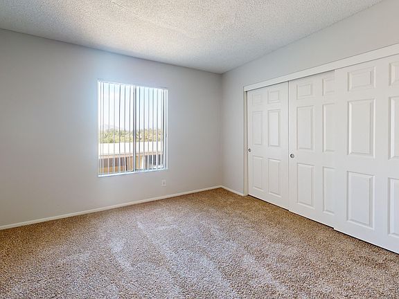3rd image of 887 Saint Charles Dr #5
