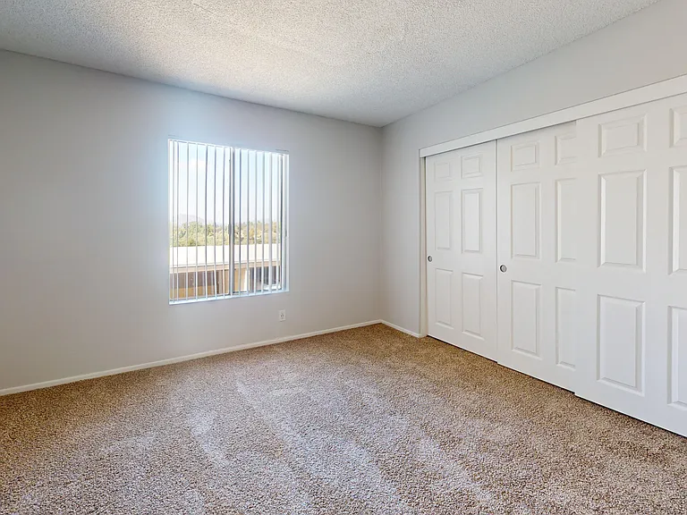 Charter Oaks Apartments — Photo 3