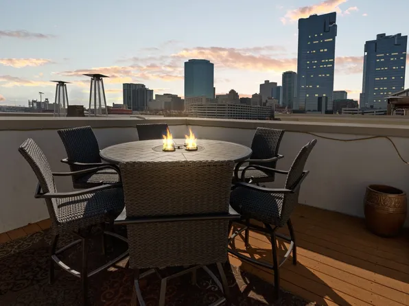 724 E 1st St, Fort Worth, TX 76102